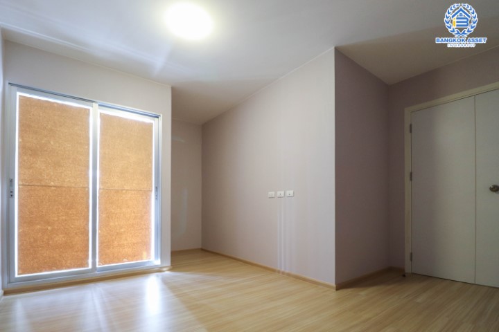 *****คอนโดมิเนียมมือสองย่านกรุงเทพฯ โครงการพลัม แจ้งวัฒนะ เนื้อที่ 46.6 ตร.ว. ฟังก์ชัน 2 ห้องนอน 1 ห้องน้ำ บนทำเลเยี่ยม เพียง 12 นาทีก็ถึงรถไฟฟ้าสายสีแดง "สถานีหลักสี่" ใกล้ไอทีสแควร์, เซ็นทรัลรามอินทรา และทางด่วน "อุตราภิมุข"